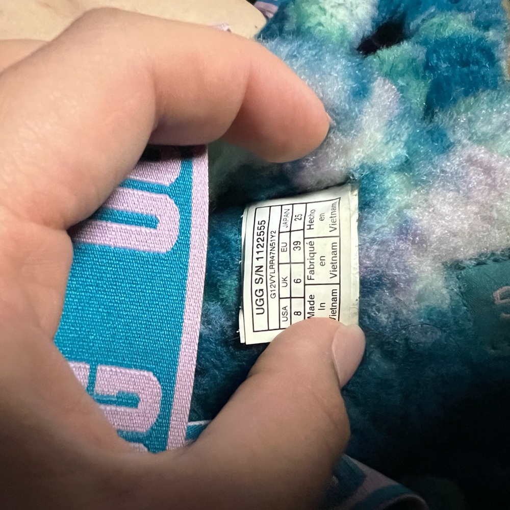 Ugg Slides - image 5